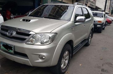 2006 Toyota FortunerV 4x4 diesel FOR SALE