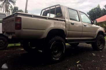 Toyota Hilux ln106 4x4 FOR SALE