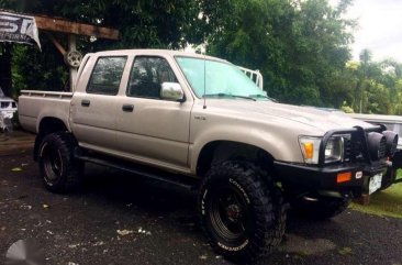 Toyota Hilux ln106 4x4 FOR SALE