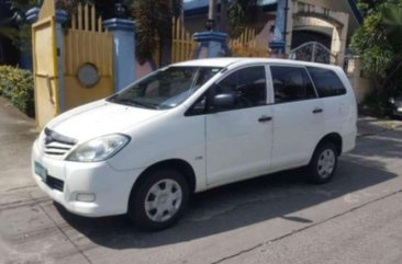 Toyota Innova J 2011 FOR SALE