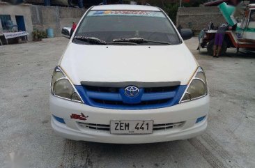 SELLING 2006 TOYOTA Innova j diesel