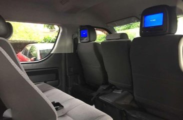 Casa Maintained 2017 ToyotaGrandia Automatic Pearlwhite