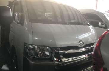 2017 Toyota Hiace GL Grandia 3000L Matic Pearl White