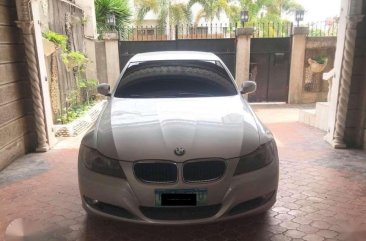 Well-kept BMW 318i 2010 for sale