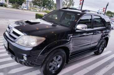 100% FRESH: Toyota Fortuner V 4X4 AT 2008 - 650K NEGOTIABLE!