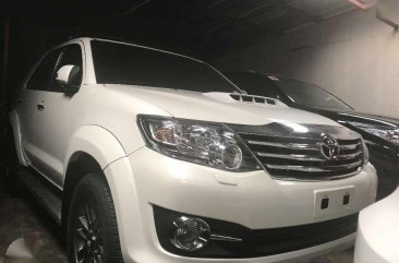 2016 Toyota Fortuner 2500V 4x2 Matic Pearl White