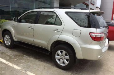 TOyota Fortuner g diesel automatic 2009