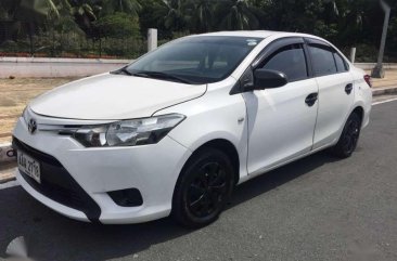 SELLING White TOYOTA Vios 2014