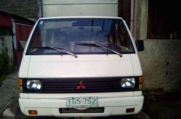 1993 Mitsubishi L300 closed alum van