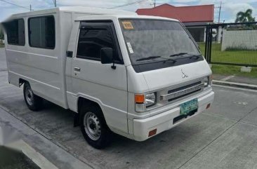 2010 Mitsubishi L300 Fb deluxe dual 