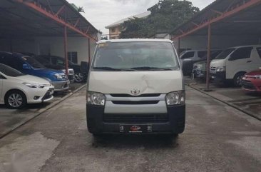 2017 TOYOTA HIACE Commuter Manual