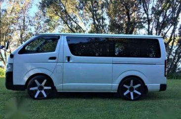 2006 TOYOTA Hiace commuter FOR SALE