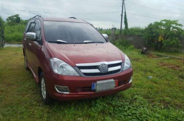 SELLING TOYOTA Innova 2006