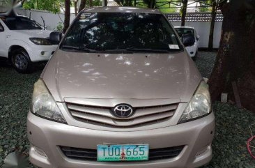 2011 Toyota Innova E FOR SALE