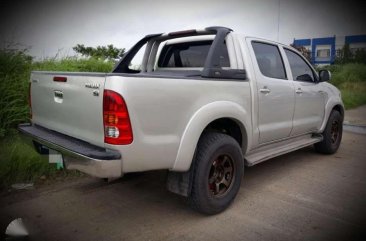 Toyota Hilux G 2010 model FOR SALE