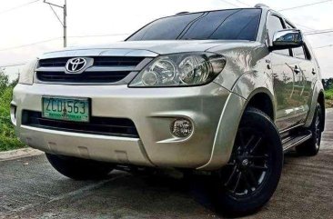 Toyota Fortuner 2006 model Automatic 2.5 Diesel 4x2