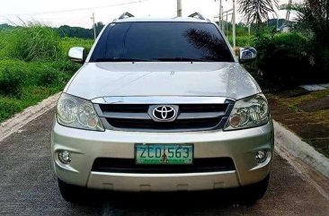 Toyota Fortuner 2006 model Automatic 2.5 Diesel 4x2