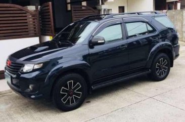 SELLING Toyota Fortuner at 2014