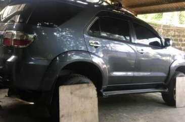 SELLING Toyota Fortuner AT