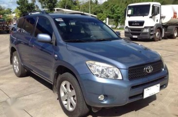 2008 TOYOTA RAV 4 - automatic transmission . very FRESH