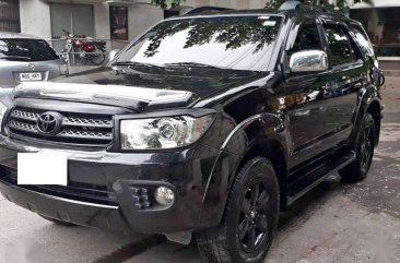 SELLING Toyota Fortuner g 2009