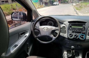 SELLING TOYOTA Innova 2010 Diesel