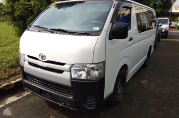 2017 Toyota Hiace commuter 3.0 diesel manual WHITE