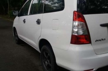 SELLING 2015 TOYOTA Innova j diesel