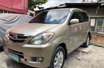 FOR SALE: TOYOTA Avanza 1.5G 2010 Model - Top of the Line