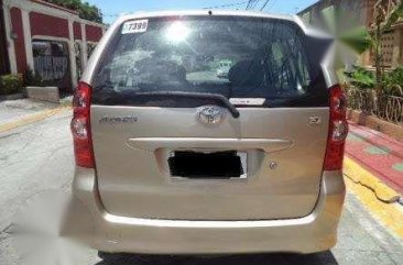 SELLING TOYOTA Avanza j 2011