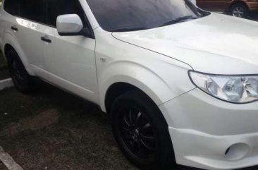 Subaru Forester 2010 SH5 White For Sale 