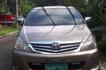 For sale 2010 Toyota Innova V 2.5 gasoline engine