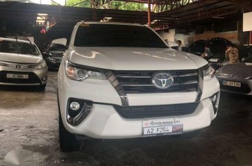 2018 Toyota Fortuner 2.4 G 4x2 Manual Transmission FREEDOM WHITE