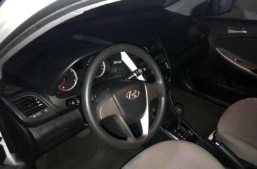 2015 Hyundai Accent AT White For Sale 