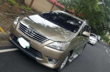 SELLING Toyota Innova G 2013