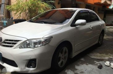 2013 Toyota Corolla Altis variant V Top of the line Pearl White