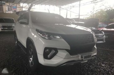 2018 Toyota Fortuner 2.5G 4x2 Automatic Freedom White