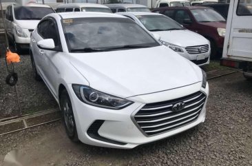 2016 Hyundai Elantra 16GL gas Mt FOR SALE