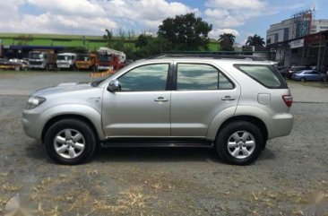 2010 Toyota Fortuner V 4x4 FOR SALE