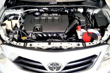 Toyota Corolla ALTIS 1.6G A/T 2012 Series