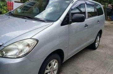 Rush Sale! TOYOTA Innova E 2010