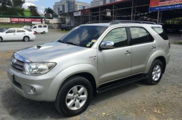 2010 Toyota Fortuner V 4x4 FOR SALE