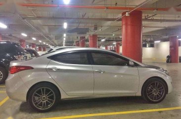 Hyundai Elantra 2012 Sleek silver Manual Transmission