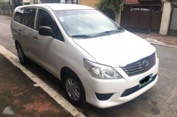 2013 Toyota Innova E FOR SALE