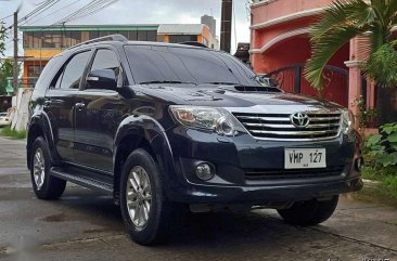 2014 Toyota Fortuner V 4x2 AT FOR SALE