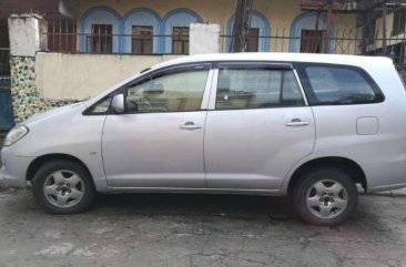 Toyota Innova J Silver 2006 Gas. Original glossy paint