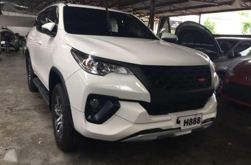 2018 TOYOTA Fortuner 24 G 4x2 Autoamtic F White