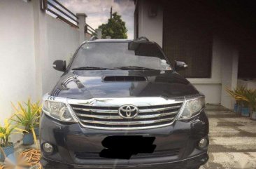 Toyoya Fortuner v 2014 diesel automatic suv