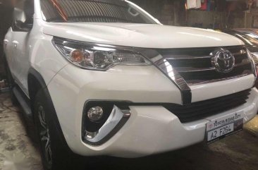 2018 Toyota Fortuner 2.4G 4x2 Manual Freedom White