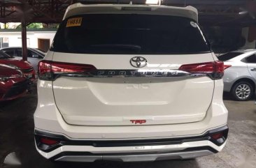 2018 TOYOTA Fortuner 24 G 4x2 Automatic freedomWhite